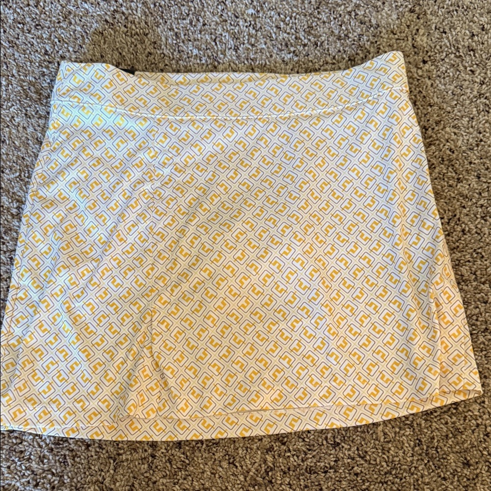 J.Lindeberg Amelie Wms Sz M NWT Golf Skirt. Cute yellow light purple JL logo.